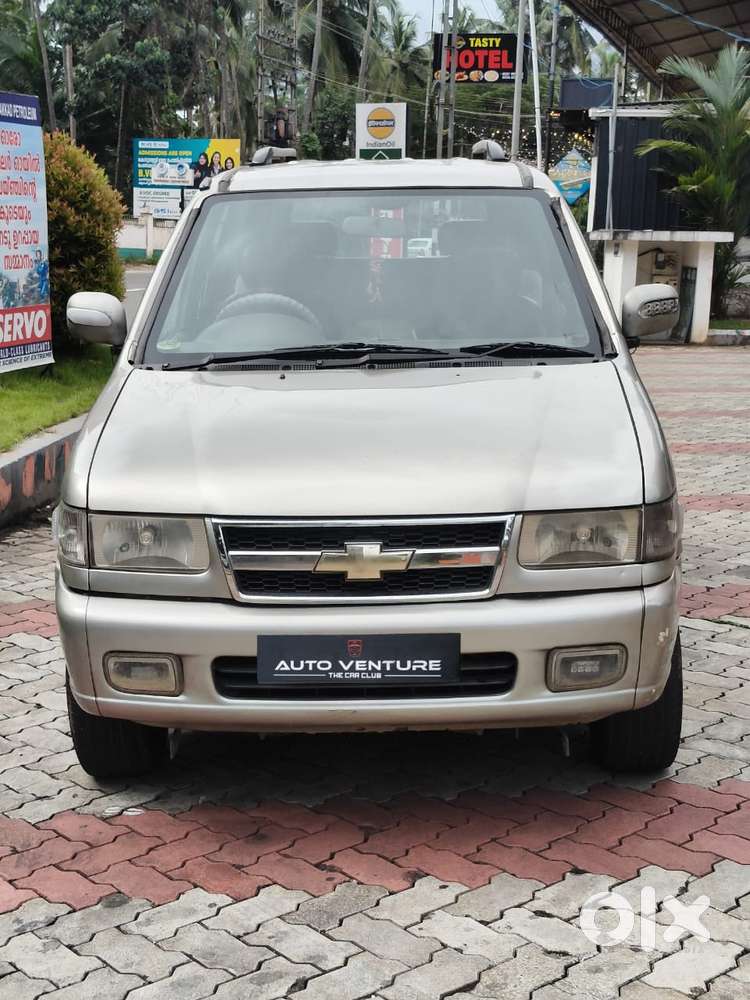 Chevrolet Tavera 2012-2017 Neo 3 LS 10 Seats BSIV, 2009, Diesel