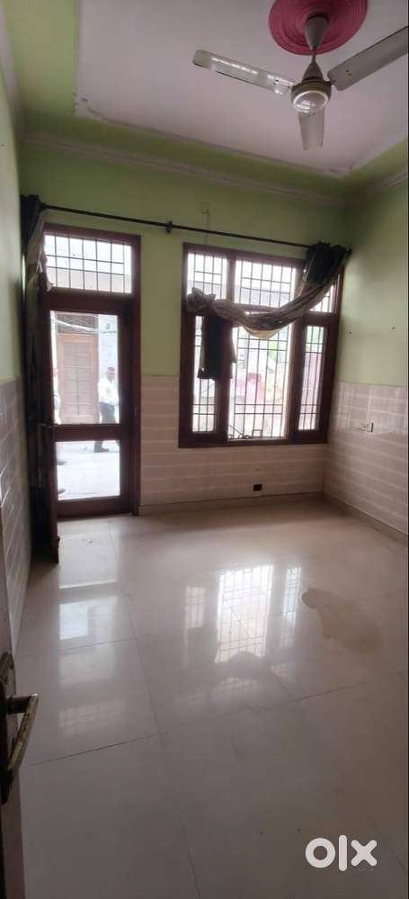 3 BHK GROUND FLOOR 180 GAJ GEETA APARTMENT DHAKOLI NEAR OLD AMBALA ROA