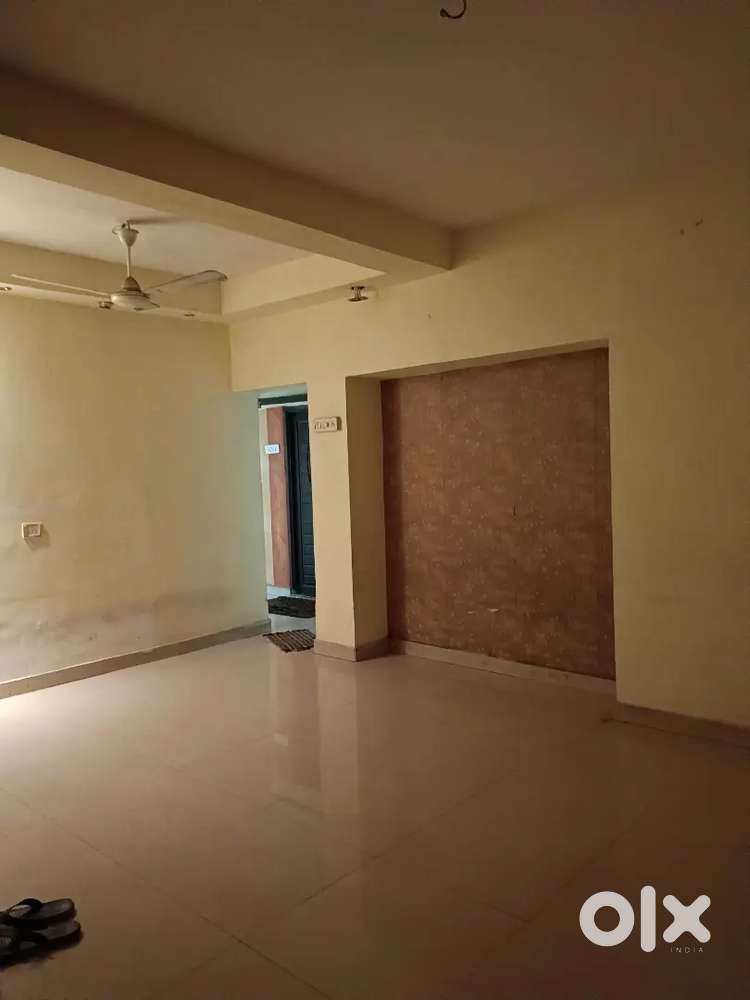 Looking for flatmates only Boy's