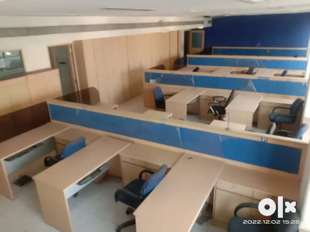 200 workstation Full Furnish Office Available