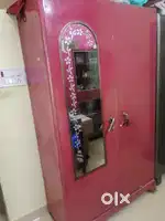 Mettal biro and show case