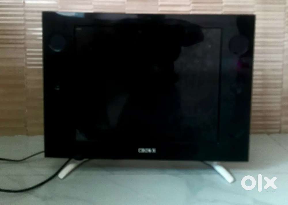 CROWN 21 inch LED TV & computer monitor