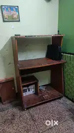 Computer table