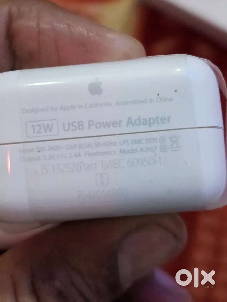 Apple adaptor original & type C to lightening cable