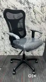 Refurbished Office Chairs Available In Low price