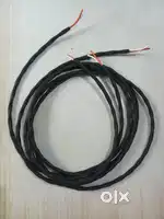 Canare 2S9F Speaker Cable 1.pair 2.5 metre each. Total length 5.metre.