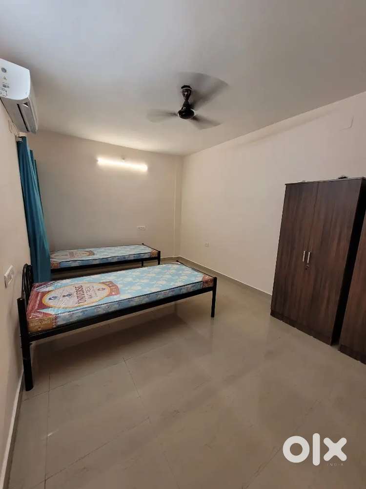 Premium Girls PG Near Infocity & KIIT – Fully Furnished & Secure!