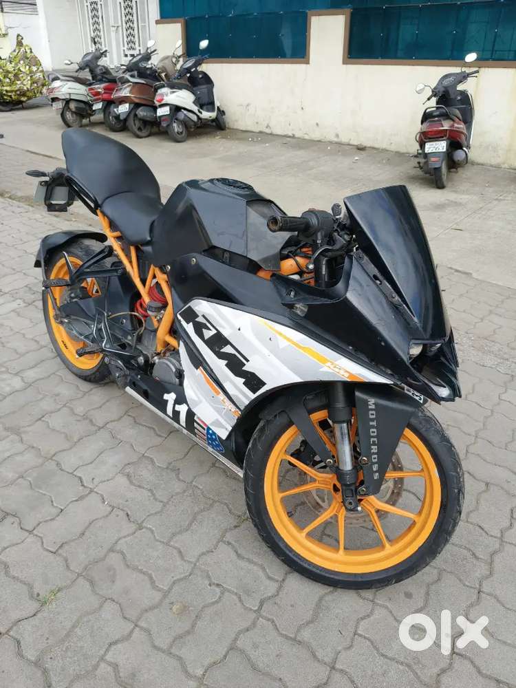 KTM RC 200 (2015 MODEL)  EXCELLENT CONDITION