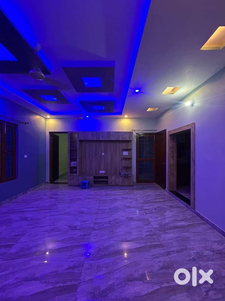 Semi Furnished 2BHK with Temple Room & Modern Kitchen – Only ₹8,500!