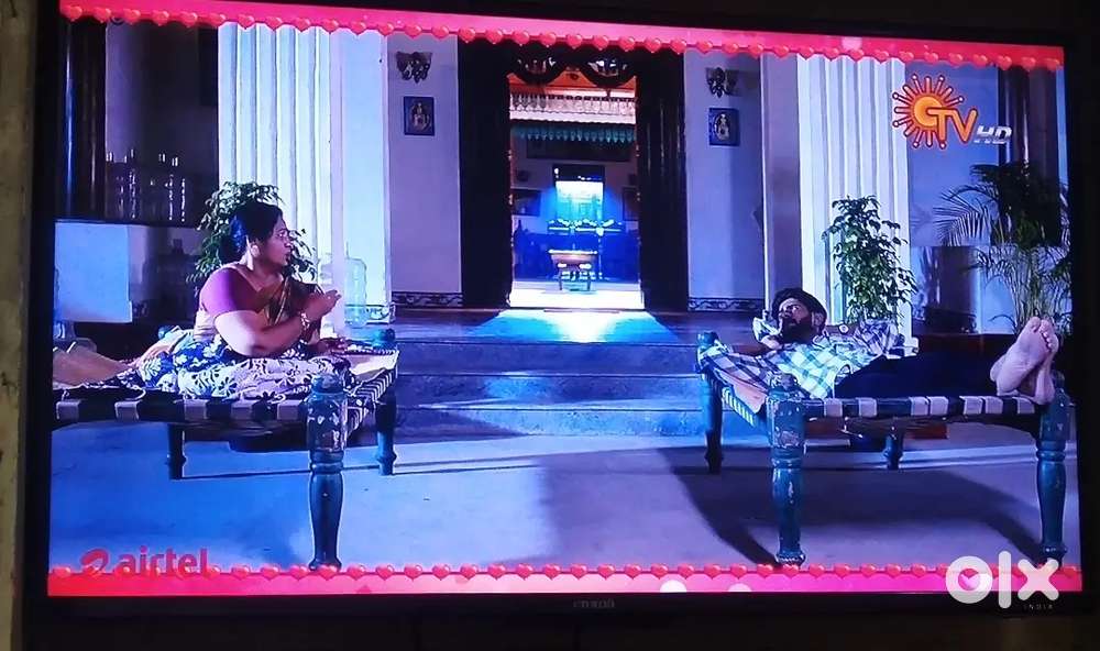 Croma 40led smart TV very excellent condition for sale absolutely ok