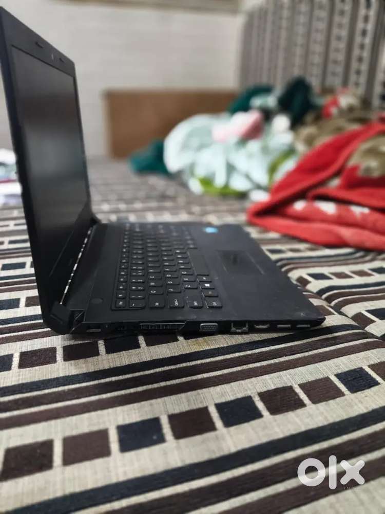 Good condition laptop with mouse