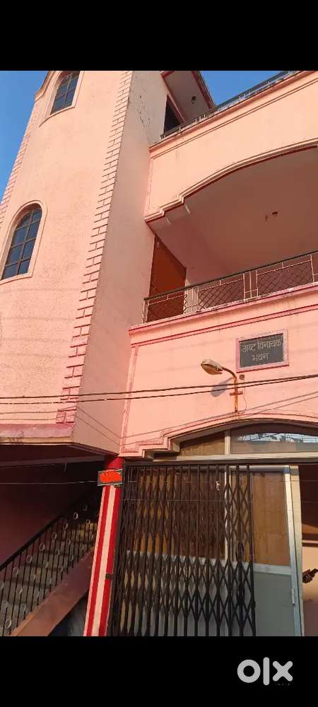 उस्लापुर स्टेशन के पास शुभम विहार रोड से 200मीटर अंदर