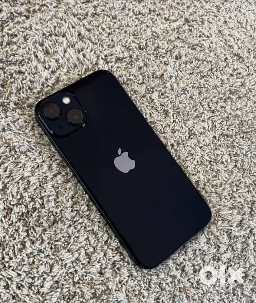Selling my 6 month old iphone 13 need urgent money