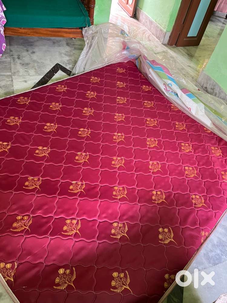 Curl on mattress