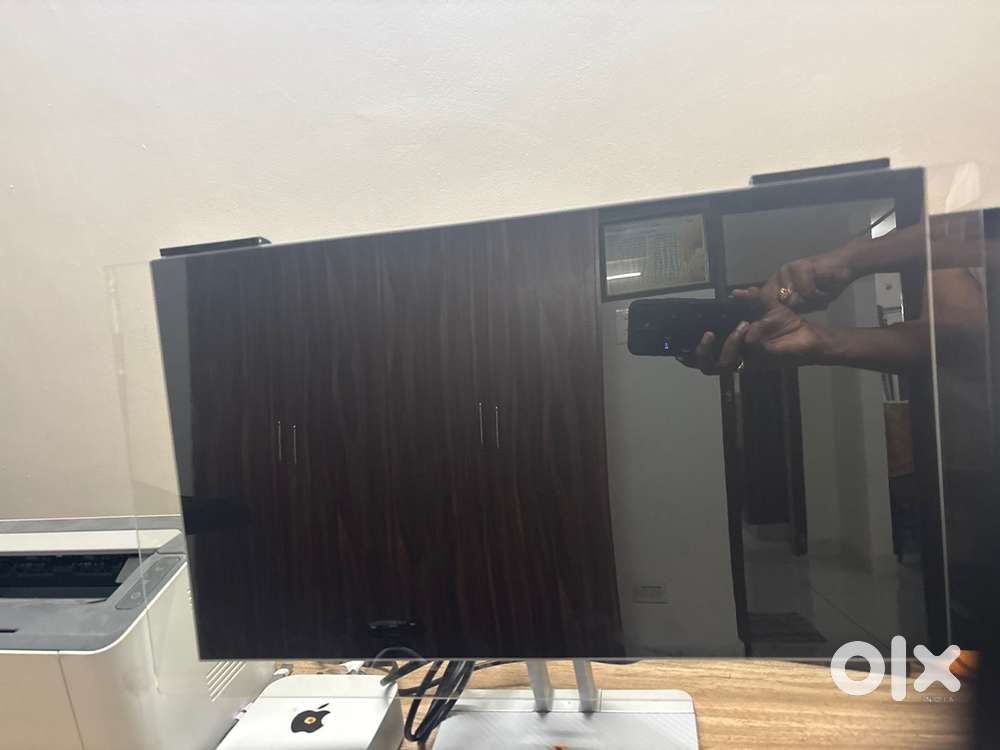 Lenova 24 inch monitor brand new