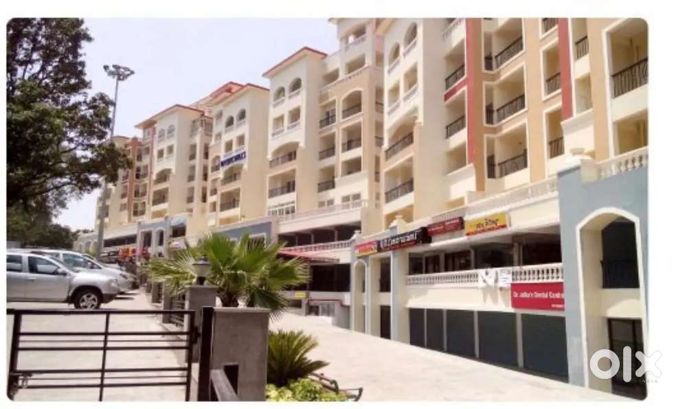 Comm office space 400sf 16k inside IT Park, Doon Square Mall