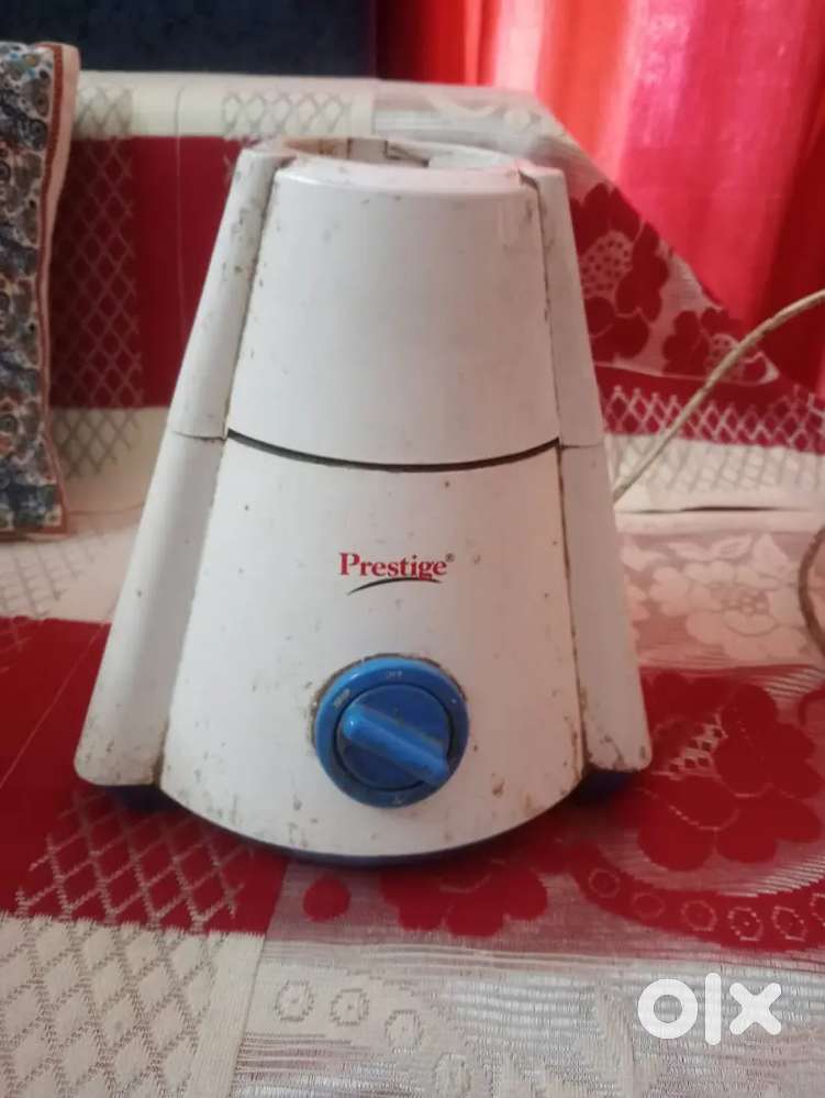 PRESTIGE MIXER KE SAATH CROMA AIR FRYER FREE for sale