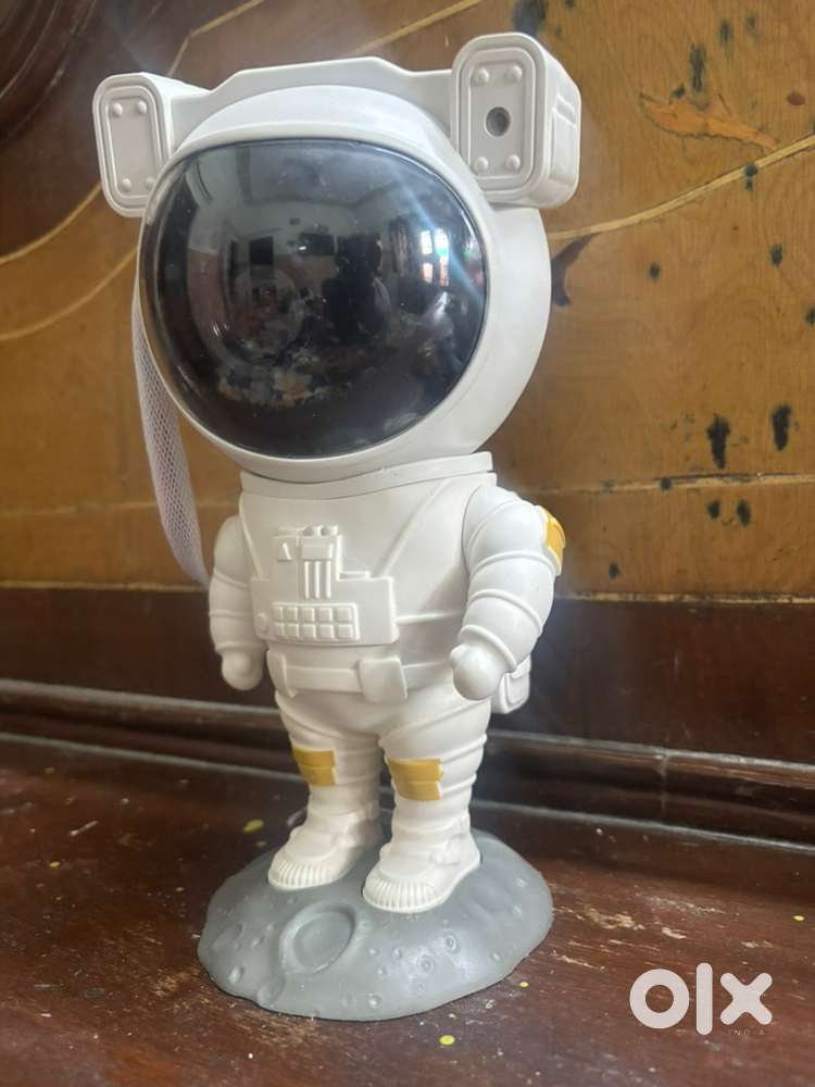 Astranaut projector light