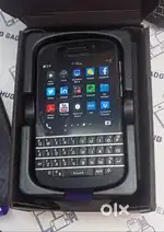 New Blackberry Q10 with all accessories and box with bill and warranty