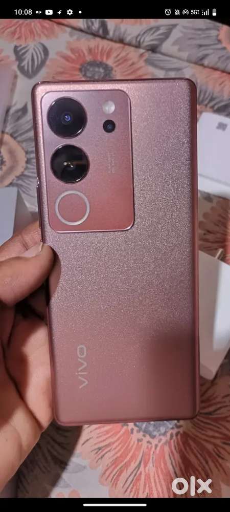 VIVO V29 5G phone  8GB ram