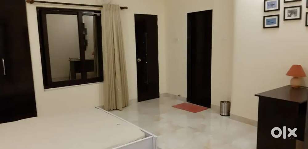 Six mile 3bhk semi furnished flat available