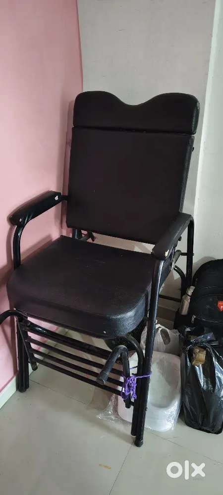Good condition parlour cheir