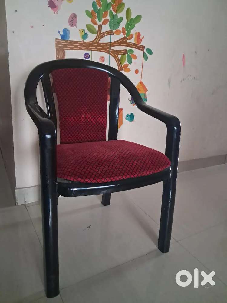 4X Chairs with coushions