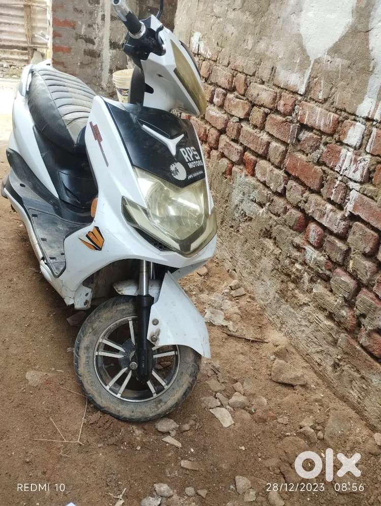 Ceon india marena electric scooter. I am an ev technician.