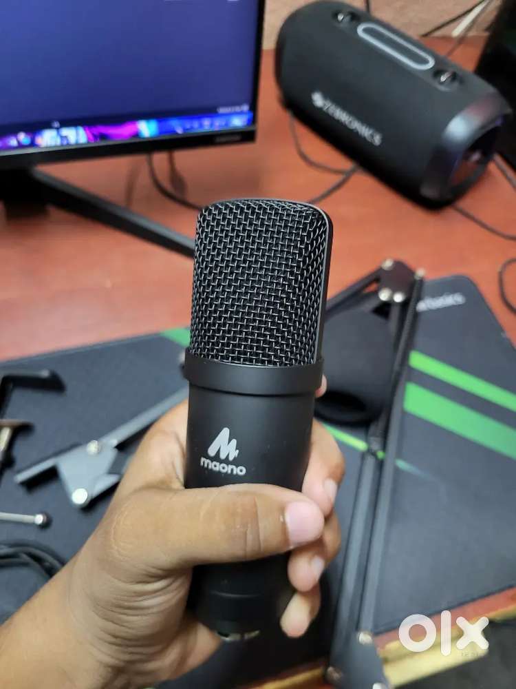 Maono AU-A04 Condenser Microphone Kit (Black)