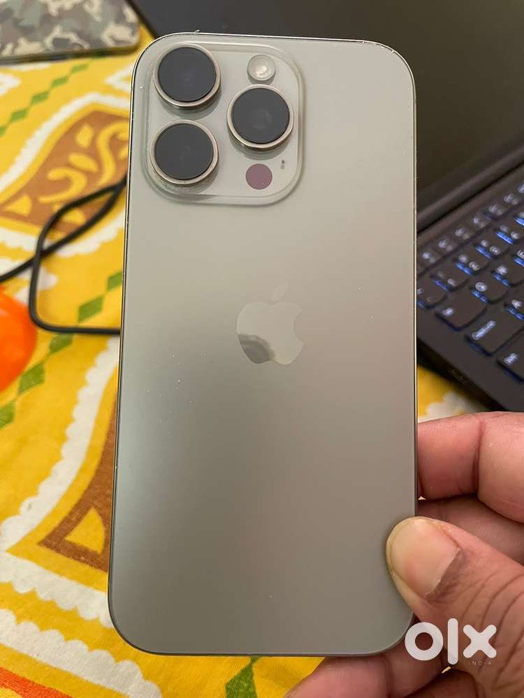 Apple iphone 16pro 128 GB Natural titanium
