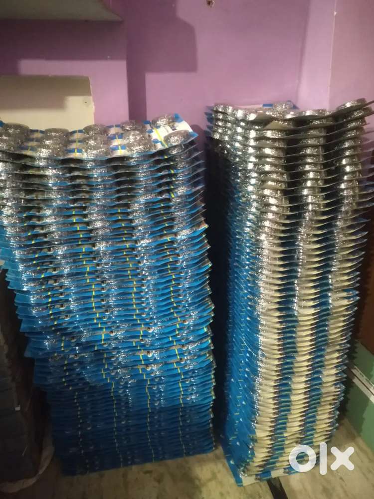 हमारे यहाँ से माल लेकर सेल करें।