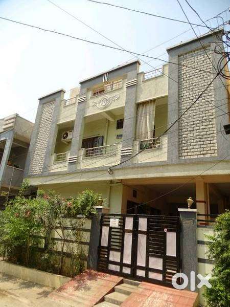 Peaceful 3 bhk in decent locality - 100% vastu