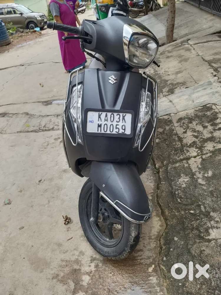 Suzuki Access showroom maintenance