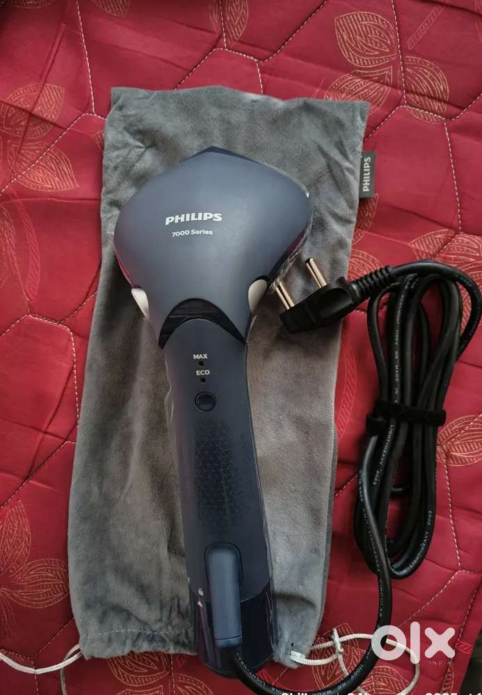 Philips Handheld Steamer. Unused. In Brand new condition.