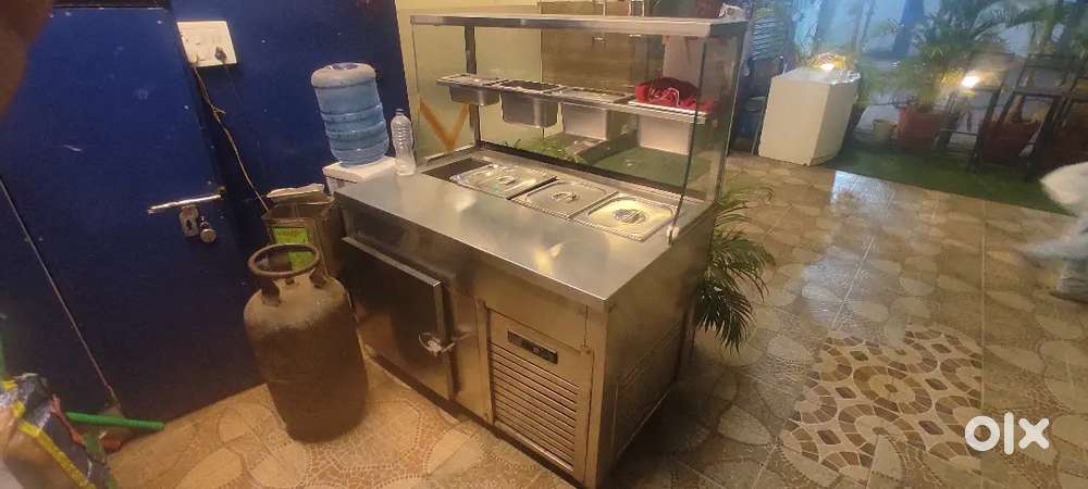 Stainless Steel Food Counter with Cooler & Glass Display