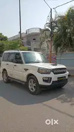 Mahindra Scorpio S10, 2015, Diesel