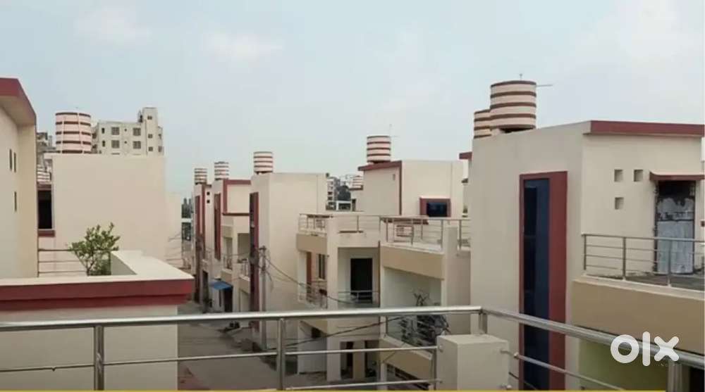 Girls PG with AC, Refrigerator & All Modern Amenities. Safe & spacious