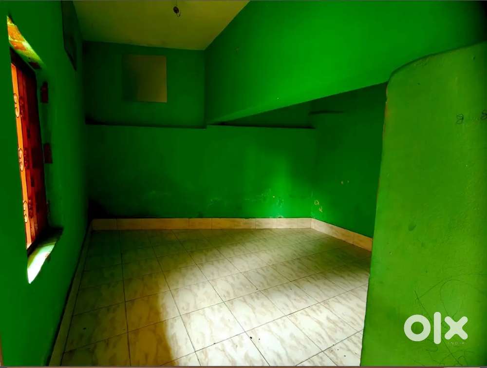 Spacious 3BHK South Facing Villa with Parking in Prime Location