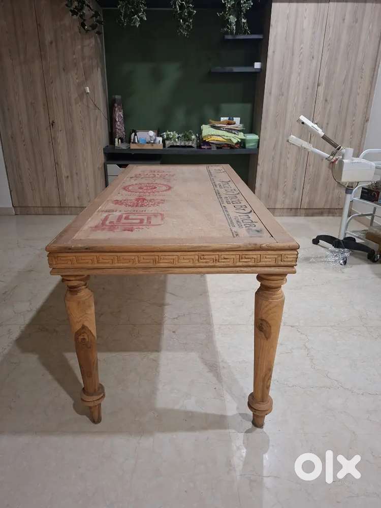 Brand new raw dining table