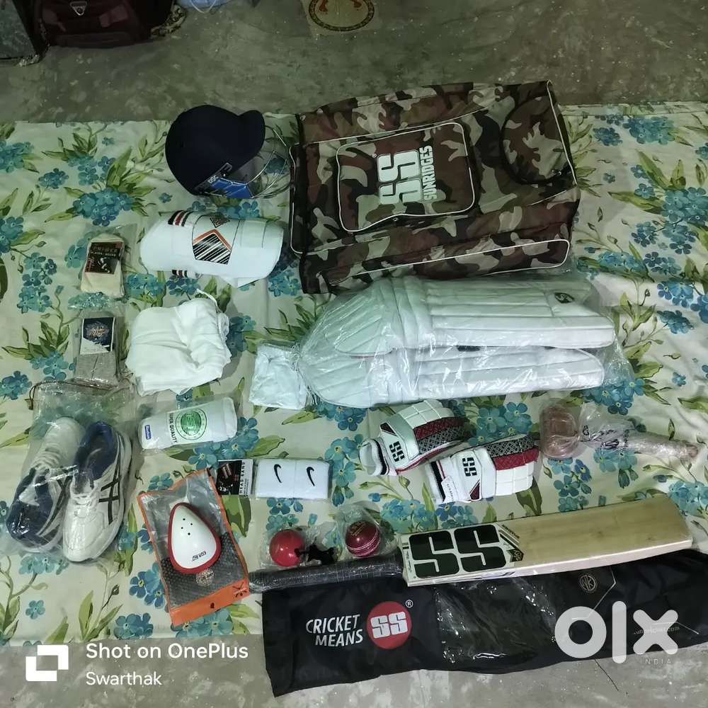 Cricket accessories.