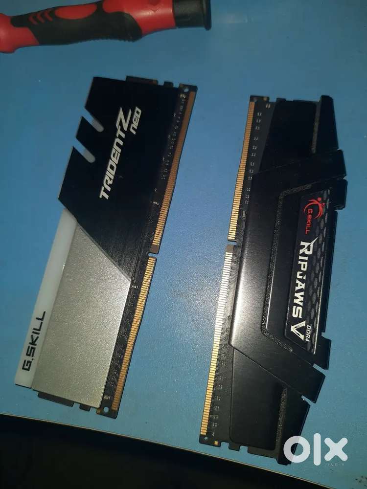Selling MY 32GB DDR4 RAM 16GB X 2
