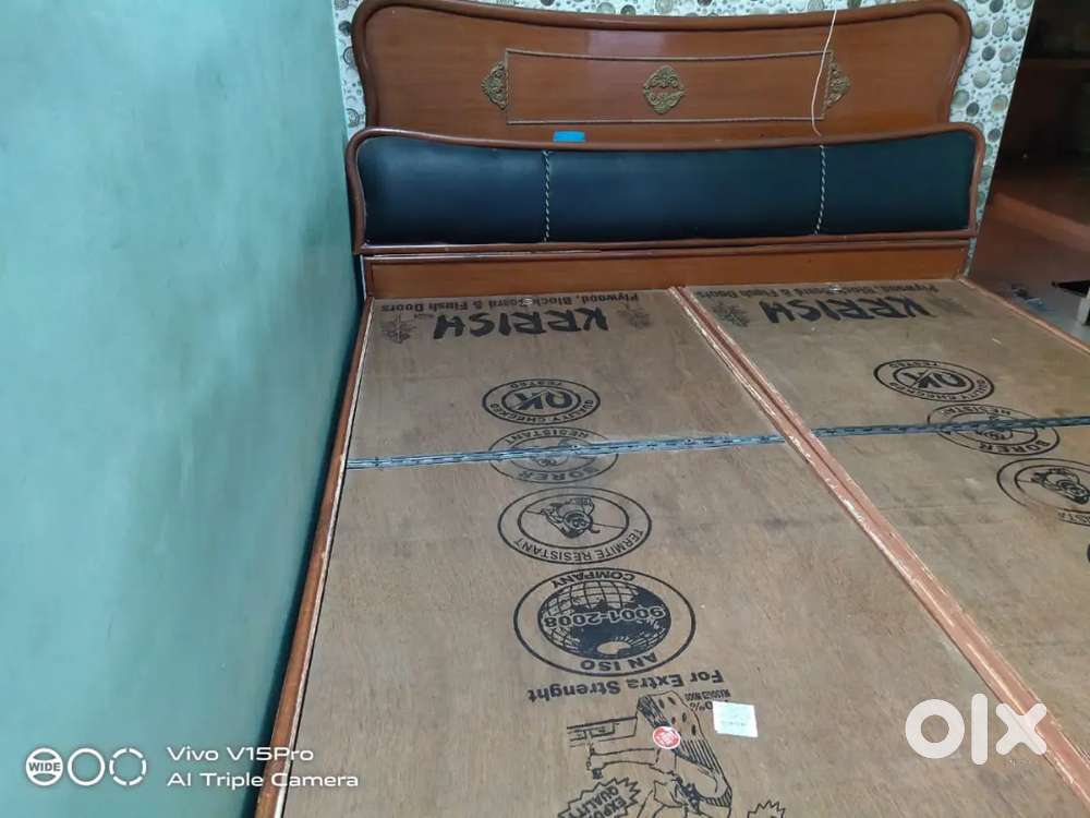 Double dewwan bed