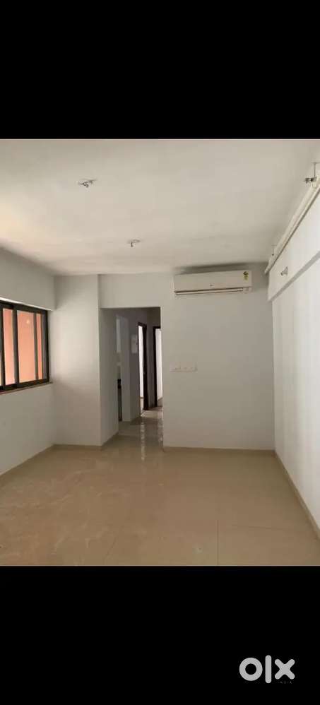 2 BHK Un touched With Balcony Price 55 Lakhs In  Lakeshore Green