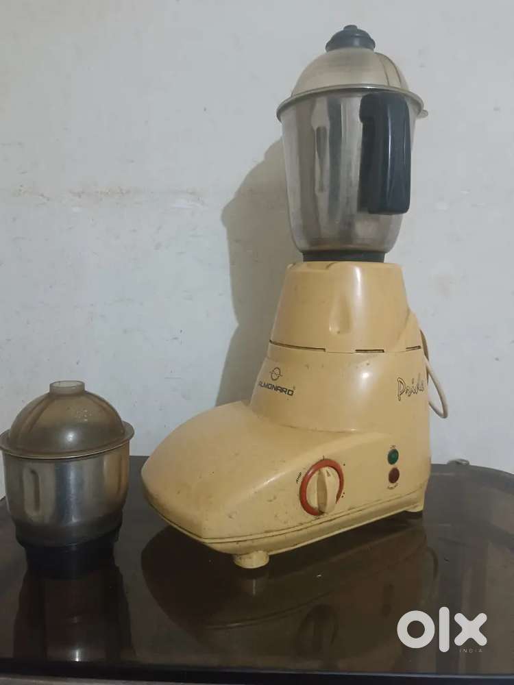 Mixer grinder almonard Best condition