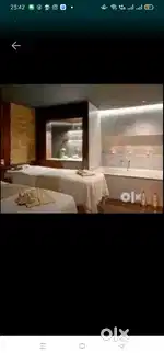Need female spa therapist. Freshers also apply