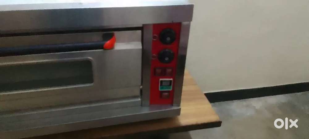 Pizza oven and fryer and griller