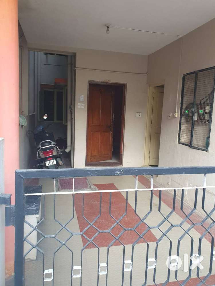 2bhk house for lease at Hebbal