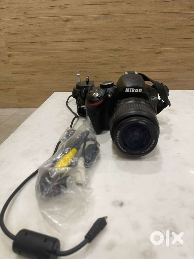 NIKON D3200
