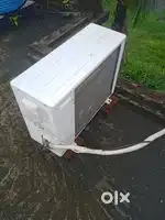 Iloyd ac 1.5ton 3years ok condition