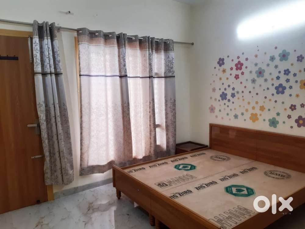 2 bhk floor